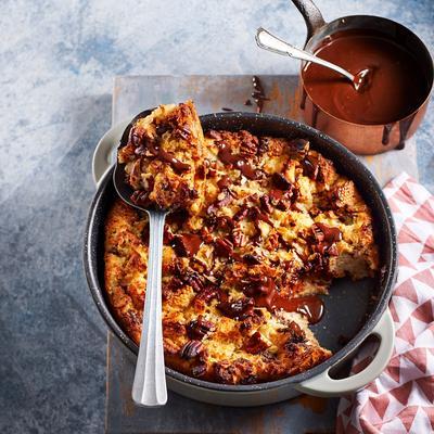 bread pudding with pecans and chocolate