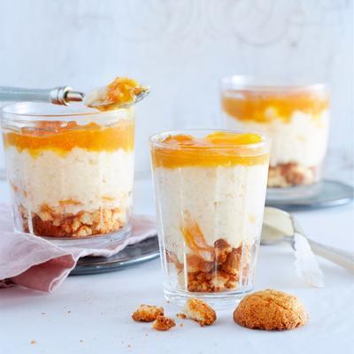 coconut rice with macaroons and apricots