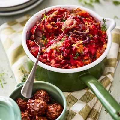 beetroot stew with crispy fried onion and veggie balls