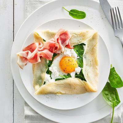 french crepe with egg, spinach and goat's cheese