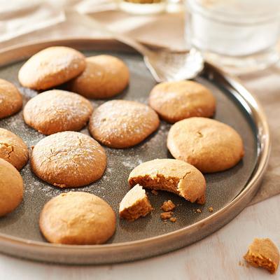 peanut cakes with lime and cardamom