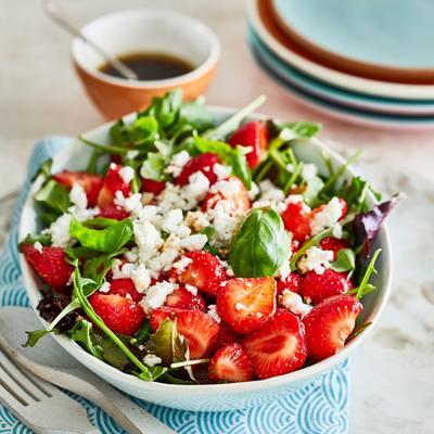 strawberry salad with basil and goat cheese