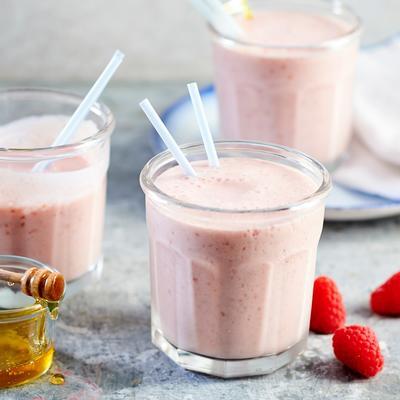 summer shake with banana and raspberries