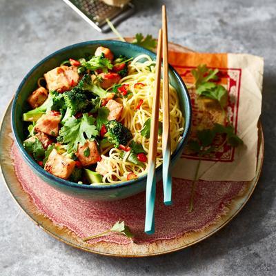 noodles with soy-ginger salmon and broccoli