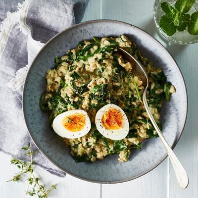 oatmeal risotto with spinach and blue cheese