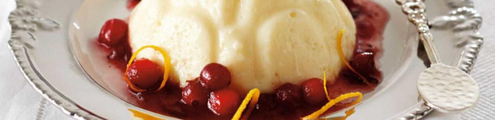 cream pudding with cranberry-orange sauce