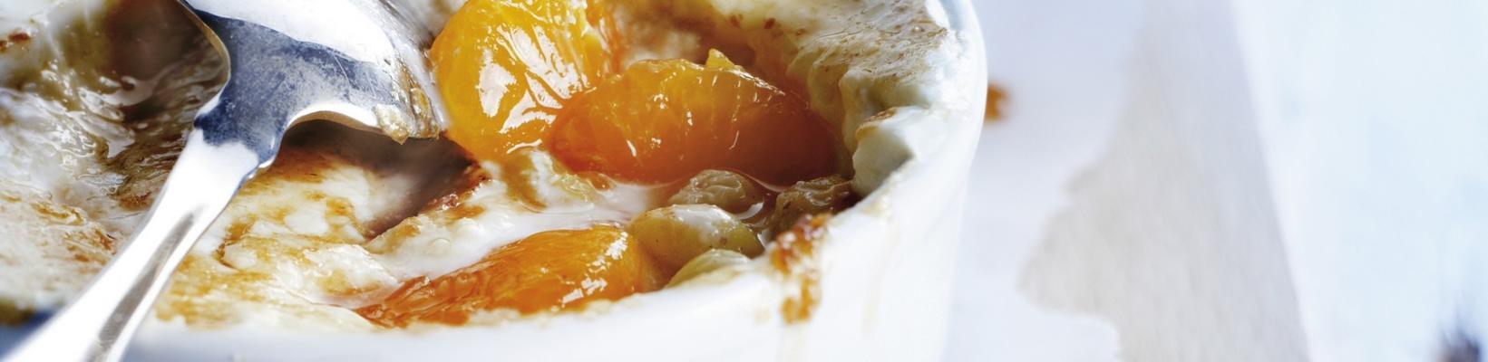cottage cheese crème brûlée with mandarin and raisins