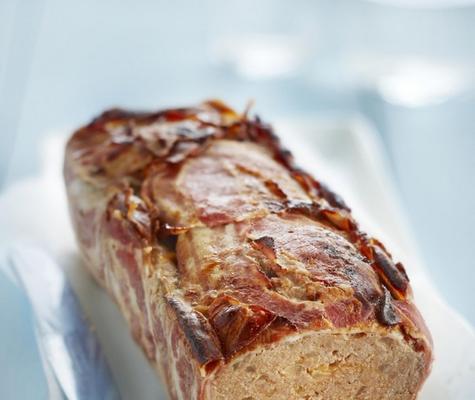 american meatloaf in bacon