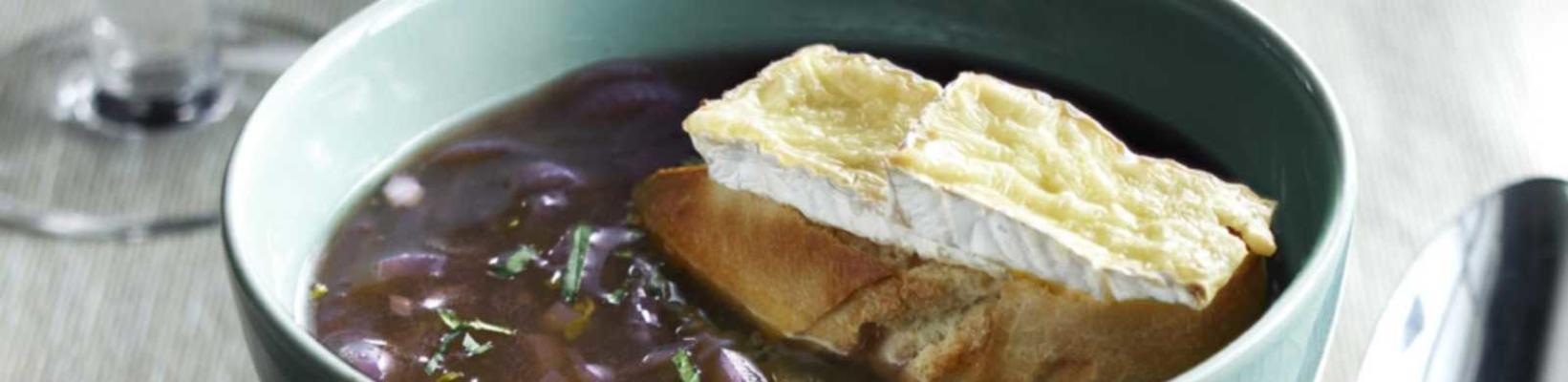 red onion soup with camembert crouton