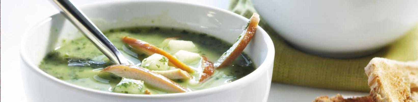 spinach soup with chicken and pear
