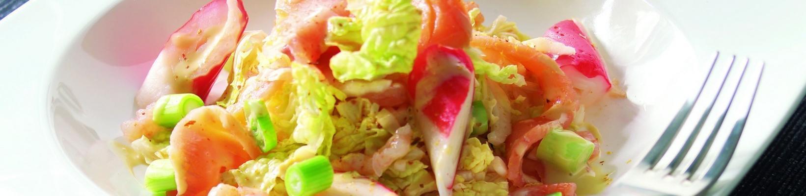 Chinese coleslaw with salmon and shrimps