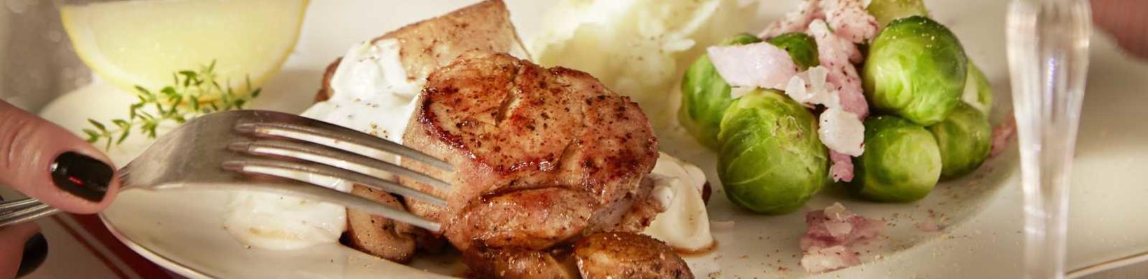 pork tenderloin with chestnut mushrooms and creamy lemon sauce