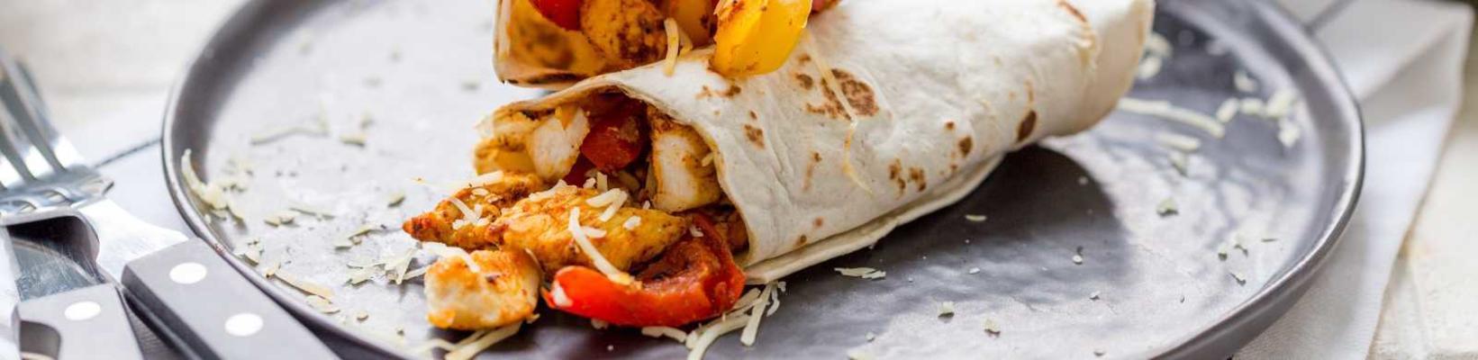 wraps with chicken breast and paprika