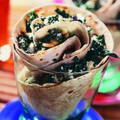 wrap with spinach, feta cheese and tomato