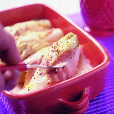 chicory rolls with ham and cheese sauce