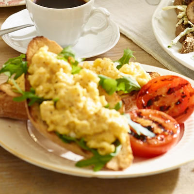 bruschette with scrambled eggs