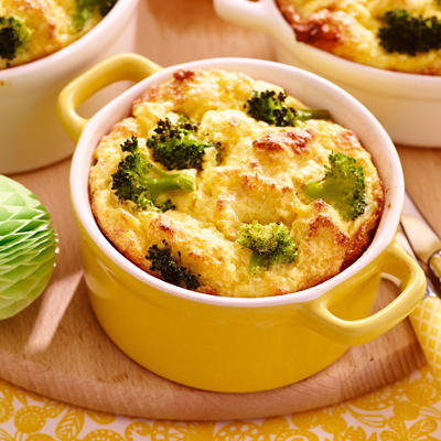 cauliflower cheese souffle with broccoli