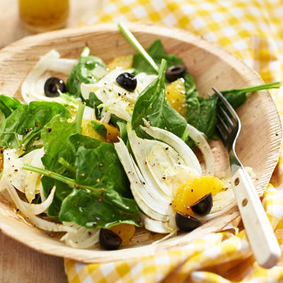 spinach salad with orange and olives