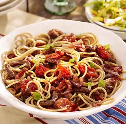 spaghetti karbonada with a crispy salad