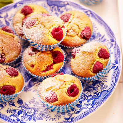 raspberry pistachio muffins