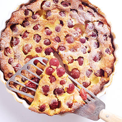 clafoutis with blue grapes