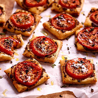 puff pastry with tomato