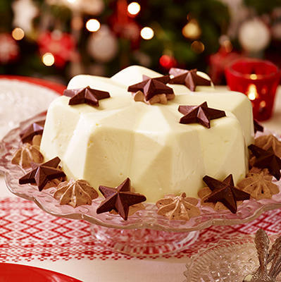 white chocolate pudding with brown chocolate cream