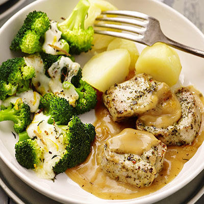 pork tenderloin with mozzarella broccoli