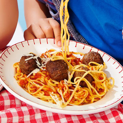 pasta with tomato sauce and meatballs