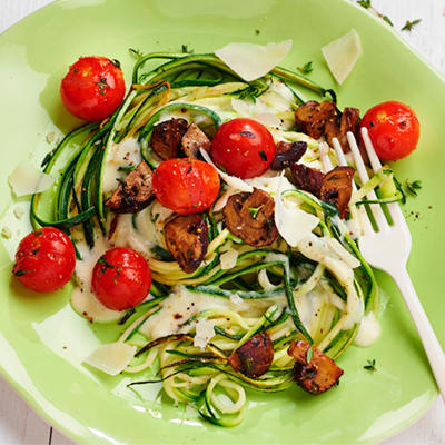 courgetti with creamy gorgonzola sauce and roasted mushrooms