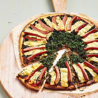 kale pizza with sausage