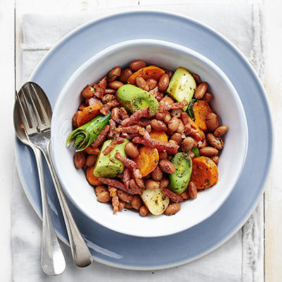 kidney beans with leek and carrot