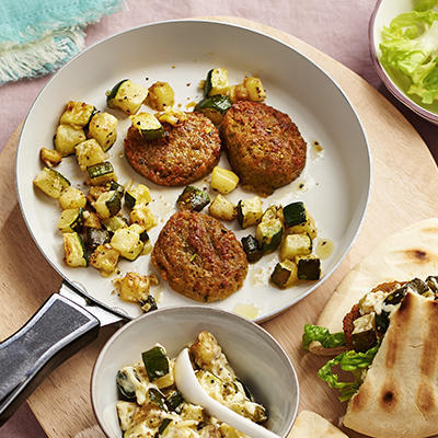 gourmet dish: pit points with falafel and zucchini