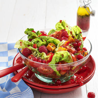 salad with spicy dressing
