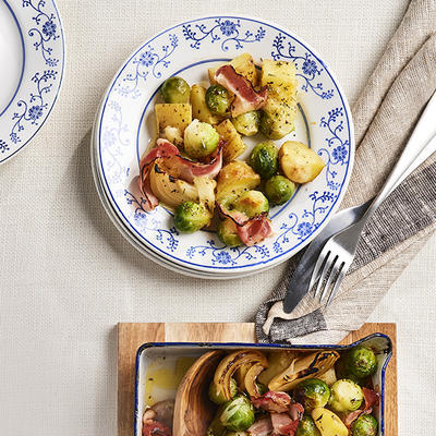 Brussels sprouts with cat bacon from the oven