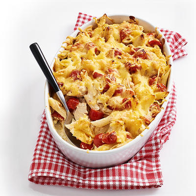 pasta dish with chicken and tomato