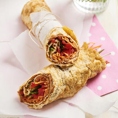 omelet wrap with oriental vegetables