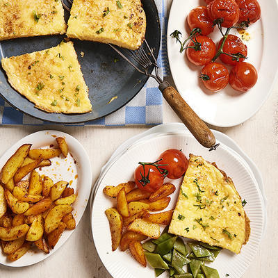 cheese omelette with string beans and grilled tomatoes