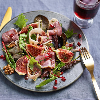 Christmas salad with smoked duck breast fillet