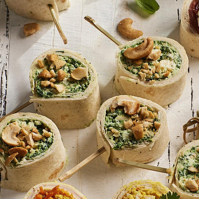 wraps with spinach and herbs