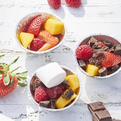 marshmallows with fruit and chocolate