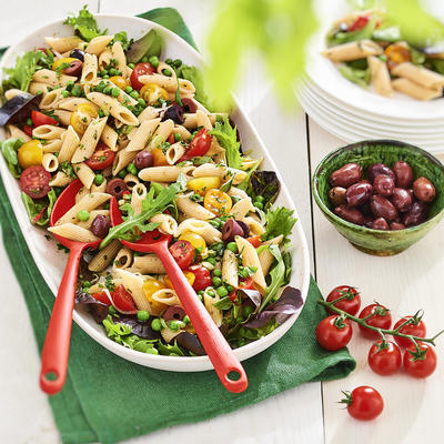 pasta salad with cherry tomatoes