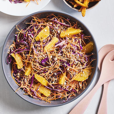 red cabbage salad with hüttenkäse and lentils