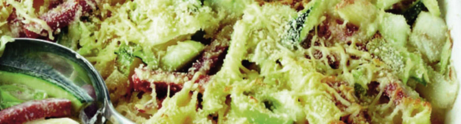 pasta from the oven with leek, zucchini and grated cheese