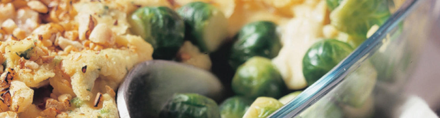 Brussels sprouts with mashed potatoes and nuts