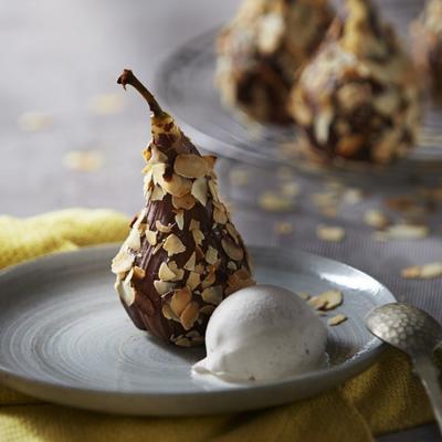 chocolate pears with spices ice cream