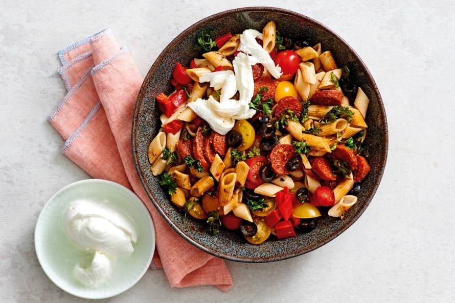 Pasta salad with chorizo and mozzarella - Recipe Guide