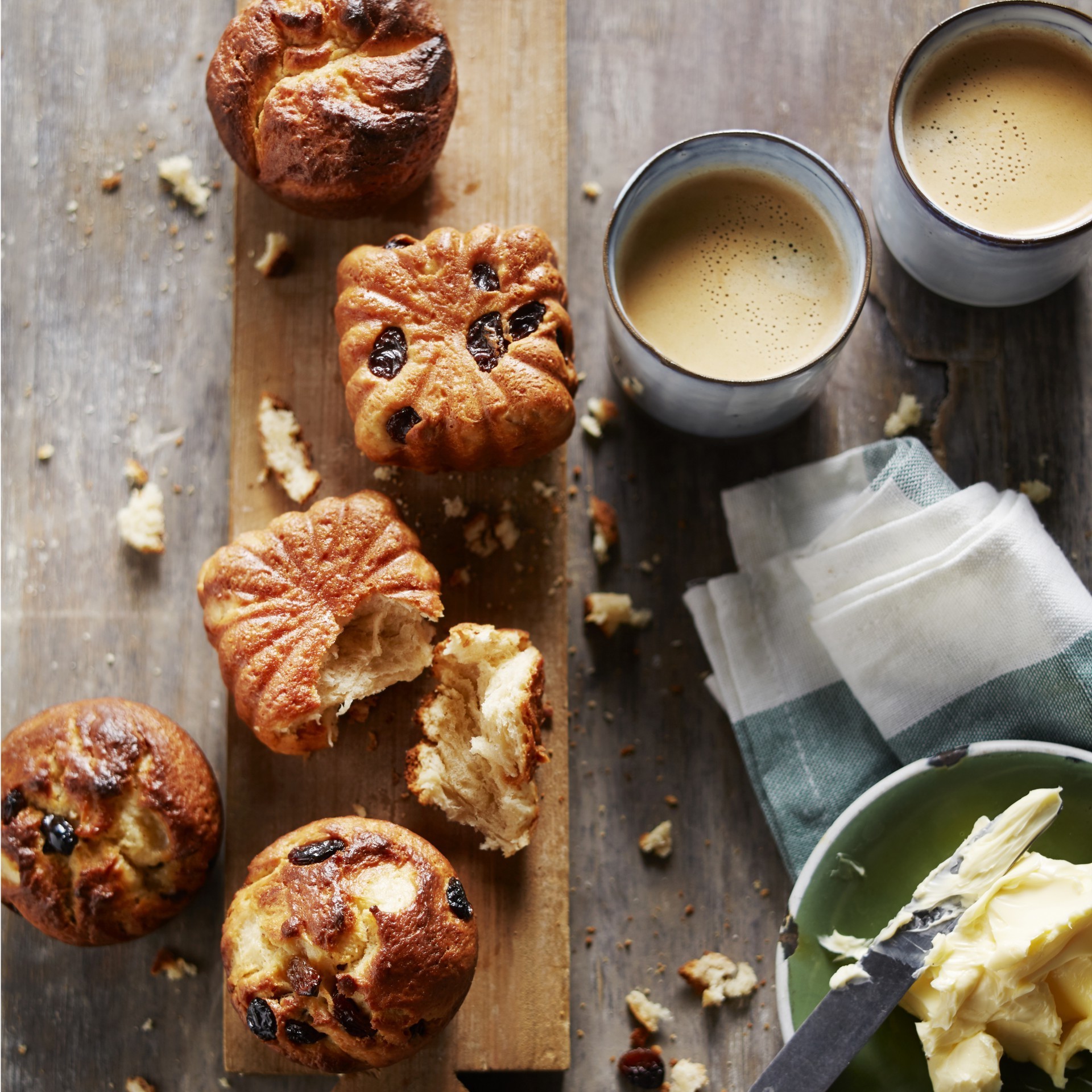Butter brioches with cinnamon Butter brioches with cinnamon