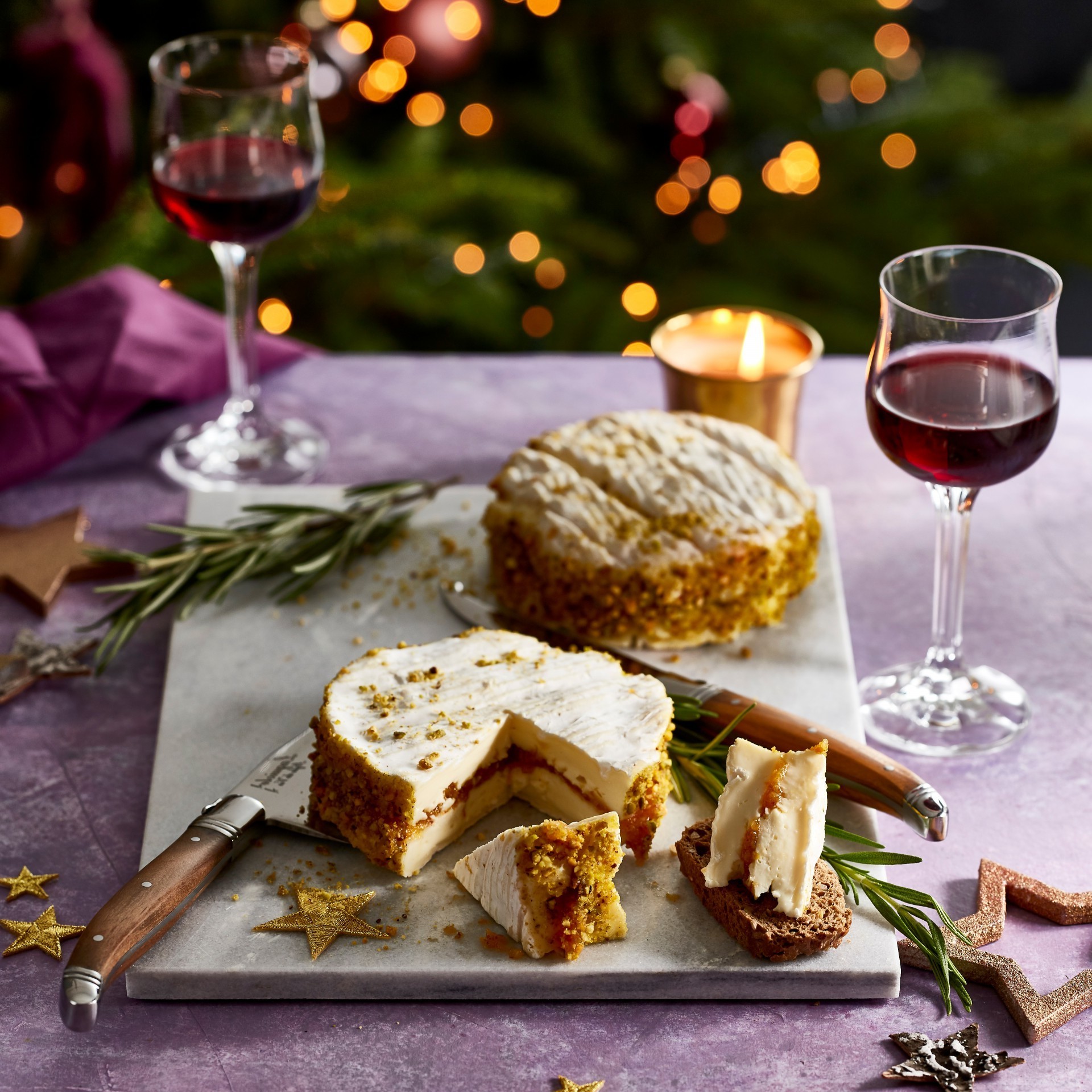 Camembert with apricot date cream Camembert with apricot date cream