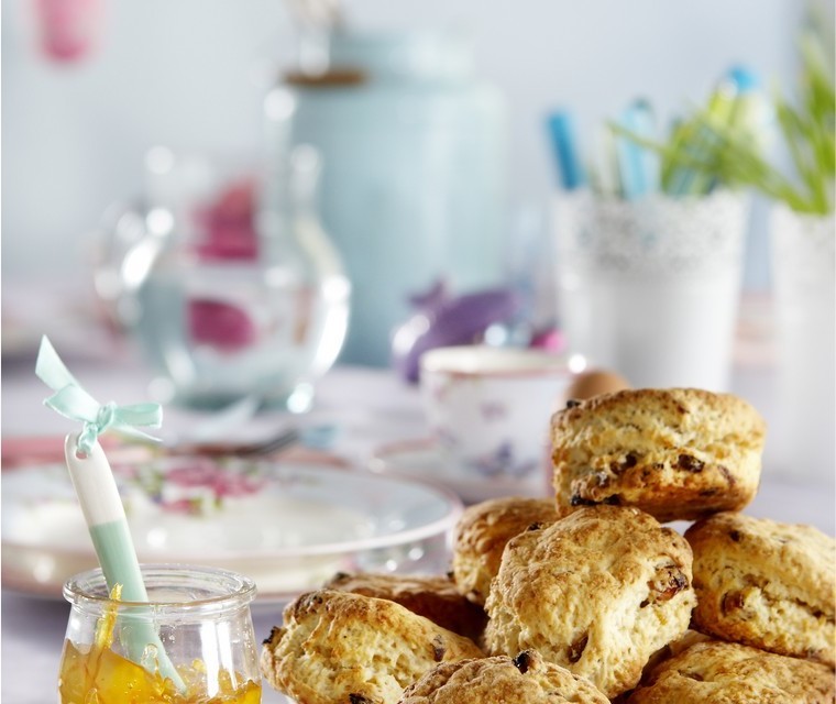 Scones with dried fruit Scones with dried fruit
